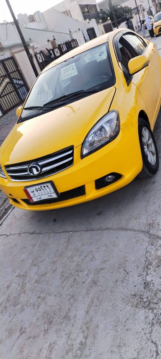 السلام عليكم اخوان كريت ويل فولكس موديل 2012 رقم بغداد سنويه بسمي مشروع وطني مصفره هيئة وغرمات سنويه صادره ل2027 كير أوتوماتيك كير محرك بشرط سياره جاهزه تدفئه شغاله السعر 57 بيها مجال  مكاني كركوك حي العسكري رقم الهاتف ***********
