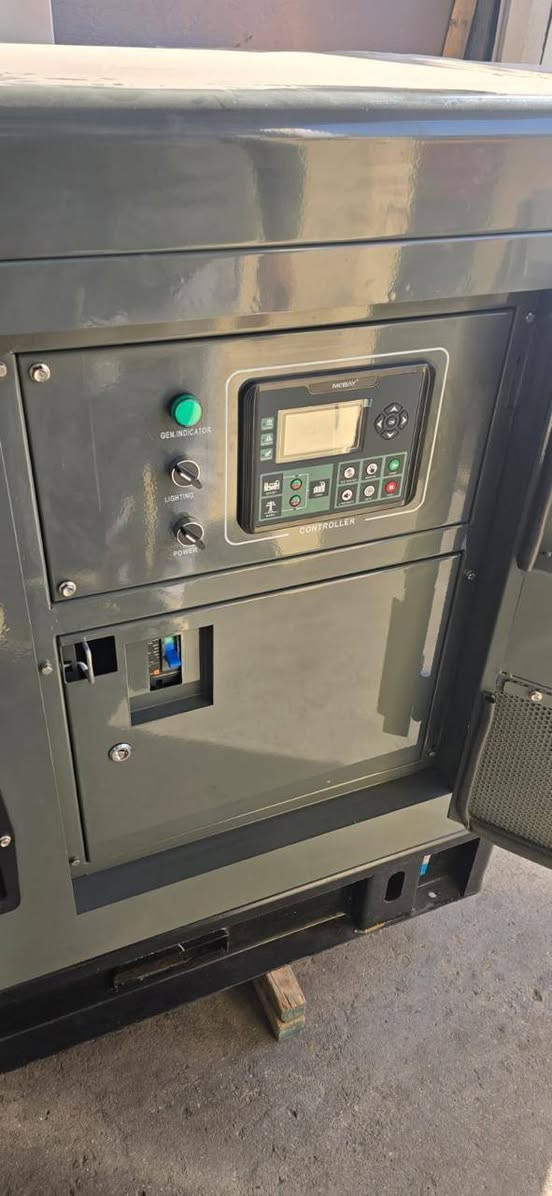 سلام عليكم مولد ازوزه ما مشتغله 30 Kv
سعر 6 مليون شامل نقل داخل بغداد
***********
