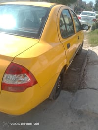 يالله سلام عليكم سياره. طيبه 2015 سياره جاهزه بس بيه تنقيص بل مكينه بس...