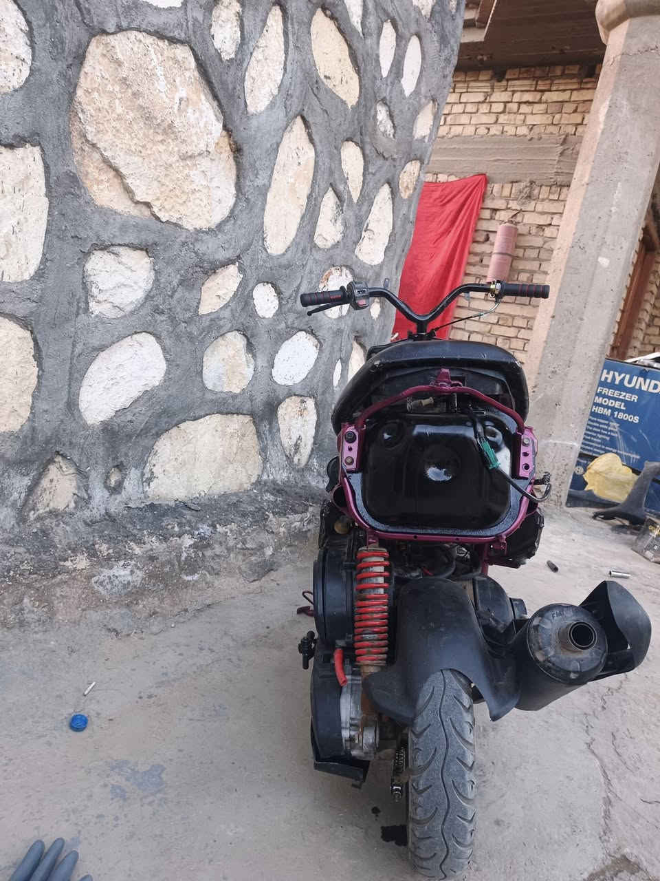 سلام عليكم ماكس عدلة غراض كلة جديد محرك 55 لا تبخير ولاتنقيص نكرة سلف وهندر كلجات رياضي عمرتها جديد وخرب واهسي بيها تعال افحص وشوف مكاني حلة حي الجزائر مقابل المحكمة الجديدة ***********
