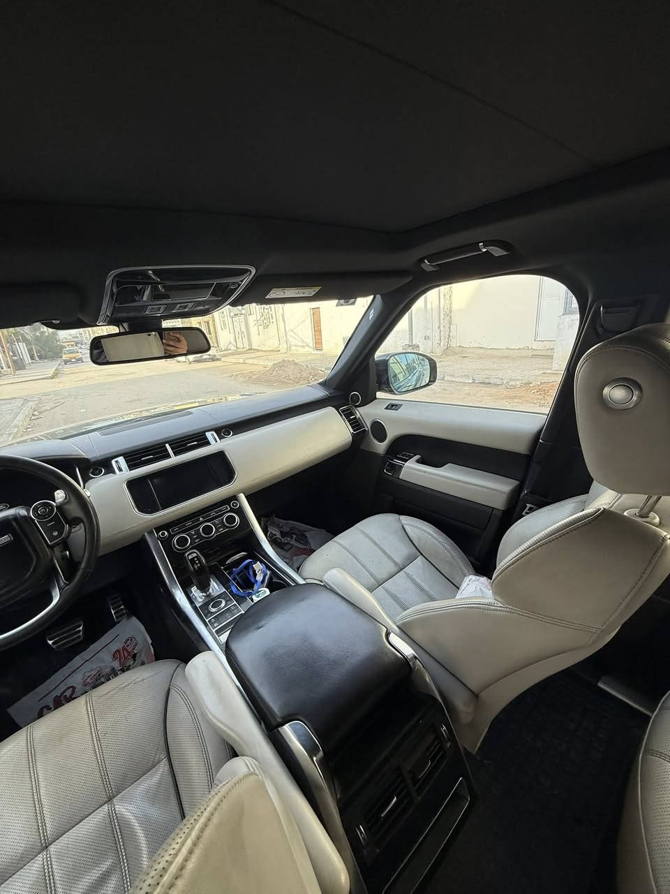 بيع او مراوس
رانج روفر وكاله سردار  موديل 2016 
رقم بغداد مميز 
السياره فول موصفات الرانج معروف
وارد خليجي كفاله عامه 
مكينه v8 سوبر جارج 
***********
بيع مستعجل / السعر 250 ورقه 
مكاني النجف
