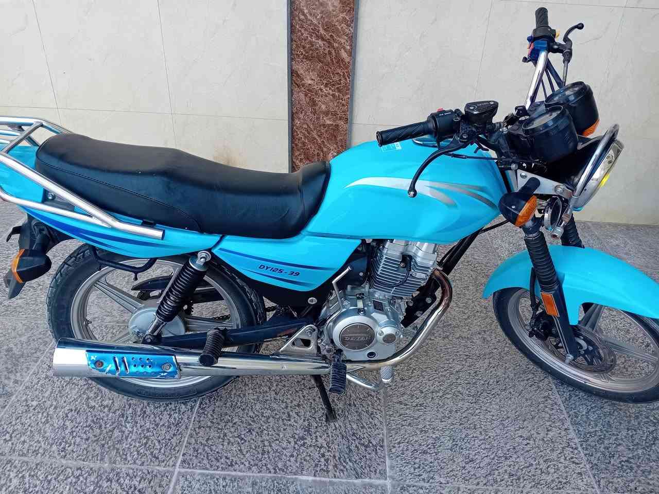 دايوان ٢٣ مال مزاد مرور انطيك الوصل وكاتبك عليها 
دراجه حلوه مابيها نقص مكينه ما مفتوحه ***********
٦٠٠ بيها مجال مستعجل عليها
