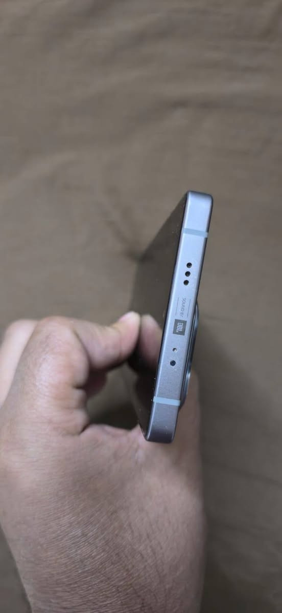 ‏🔥 للبيع | Infinix Note 50 Pro+ 5G 🔥
‏📱 انفنكس نوت 50 برو بلس 5G
‏⚙️ المعالج: معالج قوي جداً مخصص للألعاب الثقيلة والأداء المستقر.
‏🎮 ببجي (PUBG): يدعم تشغيل اللعبة حتى 120 فريم بسلاسة.
‏💾 التخزين: 256GB مساحة داخلية.
‏🧠 الرام: 12GB RAM مع توسعة افتراضية حتى 24GB.
‏📸 الكاميرا: كاميرا احترافية مع عدسة Periscope وتقريب حتى 100X.
‏🔋 البطارية: بطارية كبيرة تدوم طوال اليوم.
‏⚡ الشحن السلكي: شحن فائق السرعة بقوة 100W.
‏🔌 الشحن اللاسلكي: يدعم الشحن اللاسلكي السريع بقوة 50W.
‏🔊 الصوت: سماعات ستيريو مزدوجة بصوت نقي وقوي.
‏💰 السعر: 400,000 دينار عراقي (السعر نهائي وما بي مجال)
‏📍 الموقع: بغداد – حي أور
‏📞 للاتصال والاستفسار: 
‏


**إذا كنت صاحب هذا الإعلان وتريد حذفه لأي سبب، رجاءا أرسل رسالة إلى الدعم الفني**