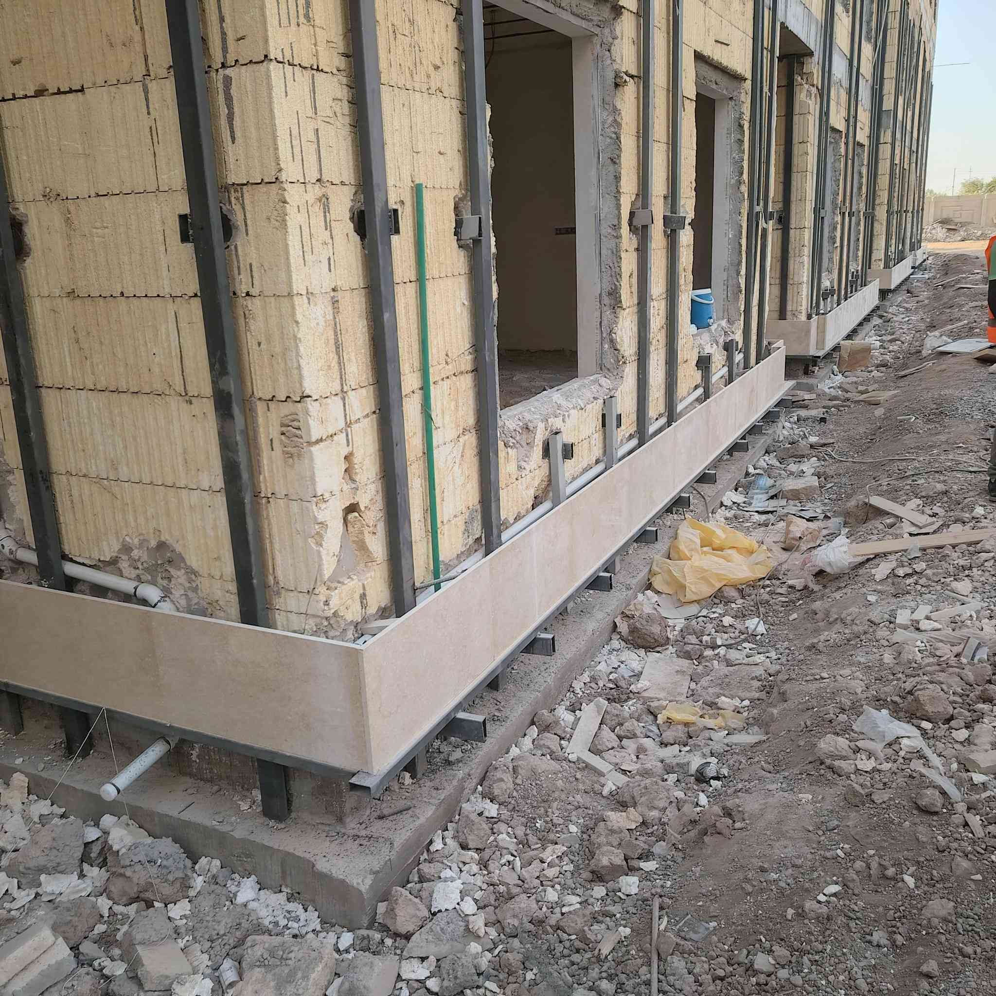 كادر وجهات حلان ومرمر درز وجلي شغل رقم واحد ومغاسل بورسلين ***********
***********
