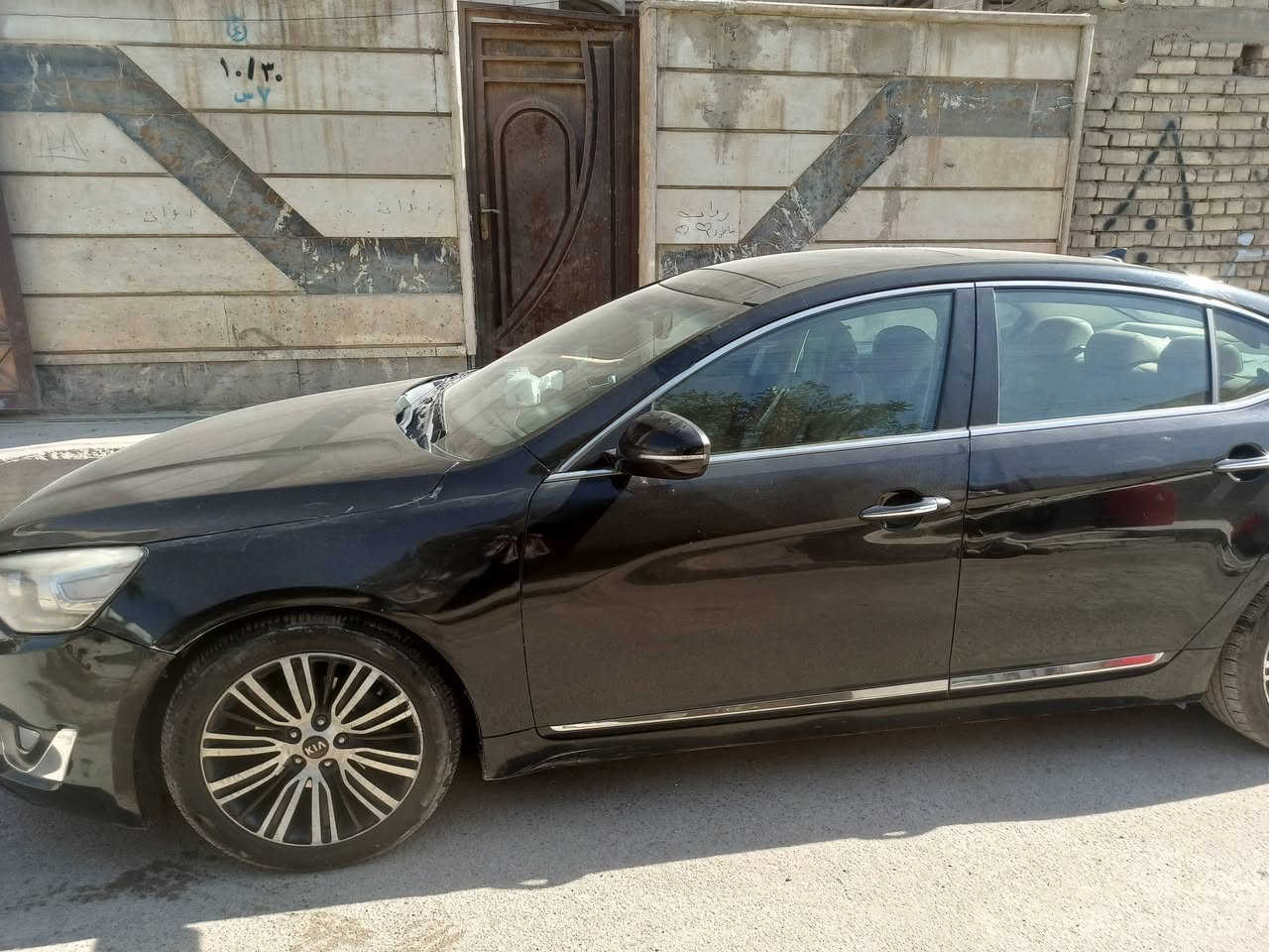 السلام عليكم ورحمة الله وبركاتة 
للبيع كيا كادينزا 2016 خليجي 
محرك 3300 دوش  
رقم سليمانية بأسمي تحويل او وكالة جاهز 
فول مواصفات عدا البصمة 
فتحتة سقف بانورما طگتين 
اشاير بالمري
كشنات جلد كهربائي
شاشة كبيرة وكالة كار بلي 
مري شفط + ترحيب عند الفتح 
حساسات امامية خلفية 
كامرة دوارة 
تحمات ستيرن 
تبريد قطعتين 
السيارة كامله وجاهزة ومناقصهه اي شي نقصهه فقط طبرباز 
السياره بيهه 6 قطع صبغ قطعتين حادث والباقي جراد وصبغتهه 
السياره مغلفه mdf ضمان عشر سنوات فقط القطع المصبوغه 
السياره سعرهه 145 ورقة 
المكان بغداد ناحية الوحدة مقابل مجمع بسماية 
***********
