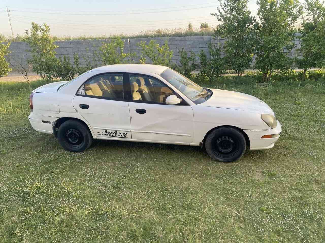 اعاده النشر بسبب الوعود الكاذبه السلام عليكم من رخصه الادمن نوبرا موديل2000 محرك كير مكفولات اوتو مكينه مفتوح 1800رقم جديد تخم تاير جديد  باسمي السياره كامله كهربائيات كله شغال تبريد شغال   مكان السياره الدوره السعر32وبيهه مجال بسيط ***********
