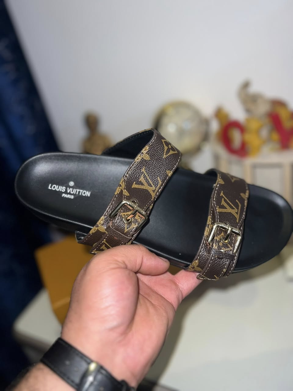 لويز فيتون قياس ٤٣سعر ٢٠الف توصيل جميع العراق ٤الالف


**إذا كنت صاحب هذا الإعلان وتريد حذفه لأي سبب، رجاءا أرسل رسالة إلى الدعم الفني**