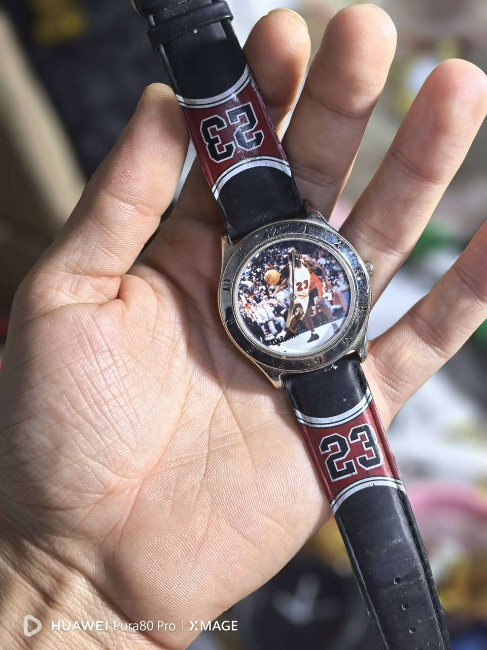 مجموعة متنوعه من الساعات الرجالي كلشي وسعره
الاسعار خاص او واتساب ***********
