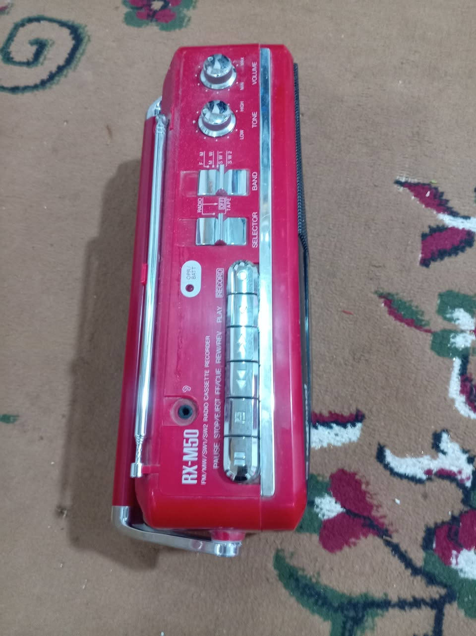 راديو ومسجل نوع ناشينال على بلادة بدون أي نقص أو خلل أو تصليح
السعر 40 ألف
يوجد توصيل


**إذا كنت صاحب هذا الإعلان وتريد حذفه لأي سبب، رجاءا أرسل رسالة إلى الدعم الفني**