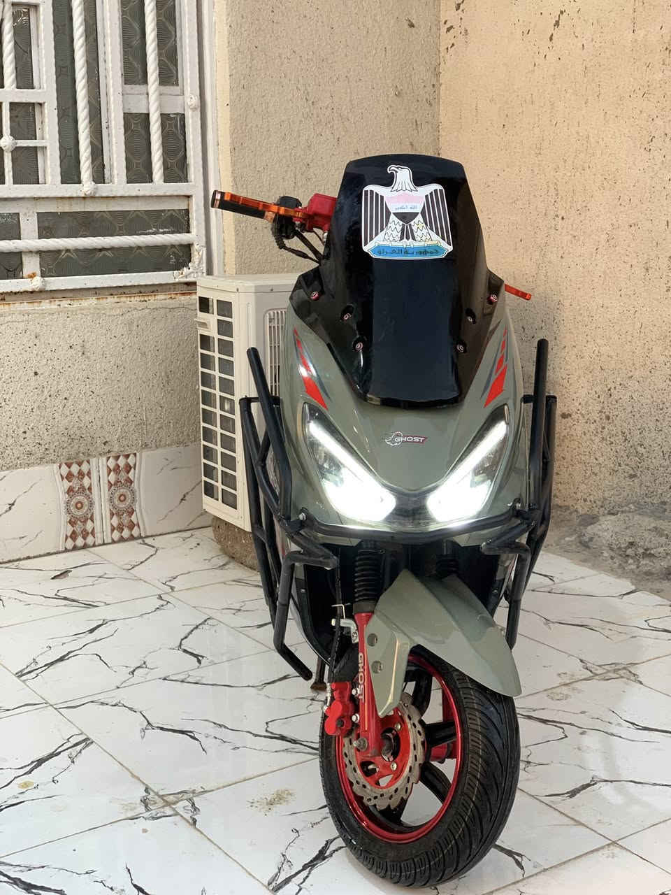 السلام عليكم 
دراجه للبيع 
موديل ٢٠٢٥ 
كفاله من الفتح والضربه الدراجه حيل جديده سعرها مليون 
المكان البصره قضاء المدينه 
***********
