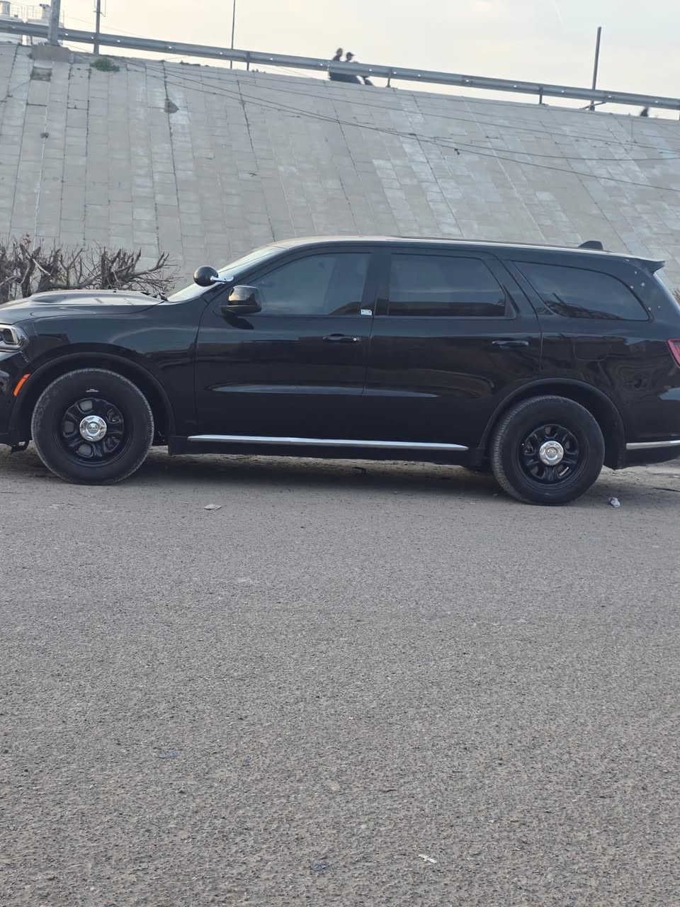 السلام عليكم مرخصت الادمن المحترم دوج دورنكو 24 هيمي اصل بوليس مصلح وكامل بدون رقم مبدل بيه جاملغ وبنيد والجاملغ اليسره صار بيه تعديل مبدل بيه شاصي يمنه مال كصه 
السعر 170 وبيه مجال للطيبين 
السياره
شاشه 
توقف ذاتي حساسات خلفي 
مري هيتر ورادار
كير الف 10 نمر
نظام ايكو
تبريد 4 قطع 
7 راكب 
بصمه 
نظام ABS
محرك 8v
حساسات خلفيه 
كامره 
السياره اتوقع ارخص دورنكو بلعراق بلعافيه علئ ياخذه 
***********
