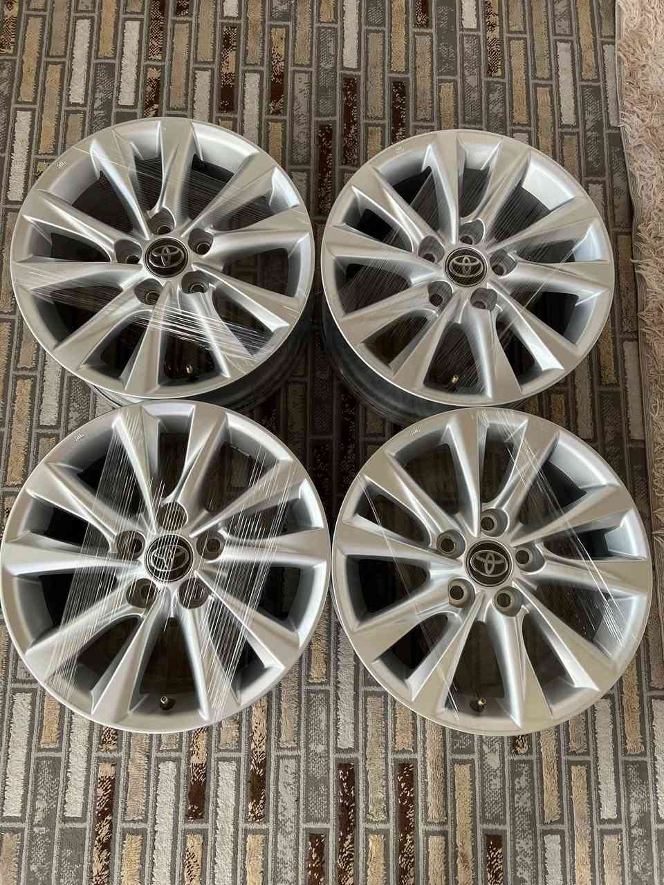 السلام عليكم 🫡 شباب
للبيع تخم ويل كروم كورلا تجميع صيني موديل (2025) شكل خليجي (حجم (16) بلادي شركة 

اصلي حيل نضيف 

ويه تخم كصب بلادي مال حساس 

مال سياره ماشيه (18) 

بدون عواج بدون تعديل بدون لحيم بدون كسر بدون صبغ 

السعر (325) الف او بي مجال للطيبين 

عنوان كركوك  رقم موبايل 📲 ***********
