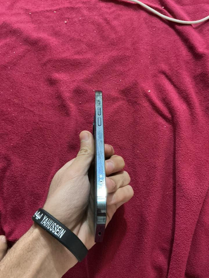 السلام عليكم ايفون 12برو فقط ذاكره 256 بطاريه 100 قبل يومين بدلته ب 80 وضهر مكسور ل باقي كفاله مراوس ب ايفون او بيع 325 رقمي ***********
