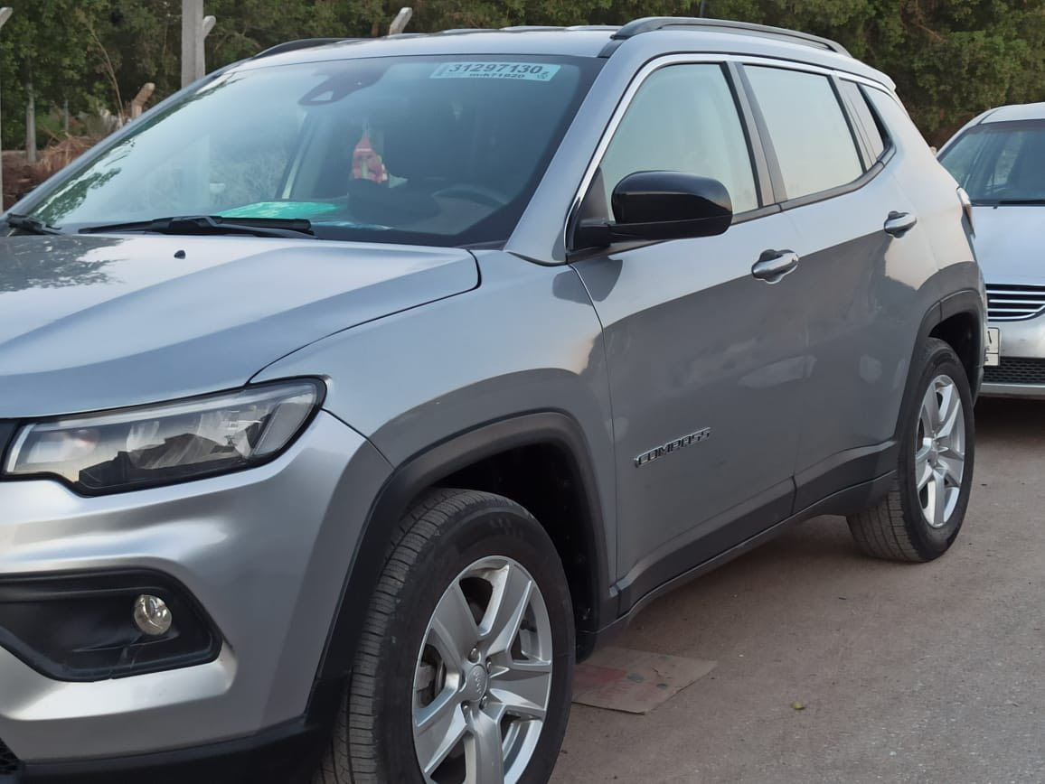 السلام عليكم 
جيب كومباس 2022 رقم بغداد الجديد صور حادثها مرفق مع الصور 
السعر 117$وبيها مجال بسيط 
للأستفسار خاص او ع الرقم ‭٠٧٧٧ ٠٤٠ ٦٠٧٥‬
