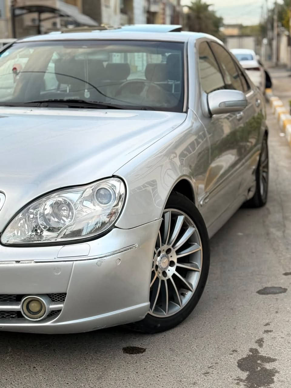 السلام عليكم
مكلف بالنشر 

غواصه للبيع كت لورنسر موديل 2001
محرك 350 فول مواصفات 

صبغ عام 

فتحه

جام كهرباء 

المري شفط+قلاب

صندوك شفط 

كراسي كهرباء+ تدفئه وتبريد 

عليها شاشه تاب 

وبقية المواصفات معروفه للغواصه 

: السيارة مسويلها ادامه كامله للمحرك

صدر امامي جديد 

صدر خلفي جديد 

ويل كب جديد مال S وتايرات نظيف

133 ورقه وبيها مجال
للاتصال على الرقم ***********
