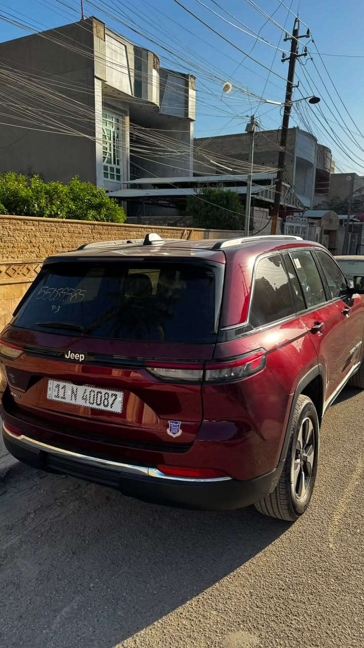 سلام عليكم جيب ٢٠٢٤ هايبرد  مواصفات معروفه فول
ماشيه ١٨ الف 
حادث جاملغ وبنيد بدووون اي ايرباك ضربه سطحيه 
سعر 278 ورقه وبيه مجال بسيط لشراي
***********
