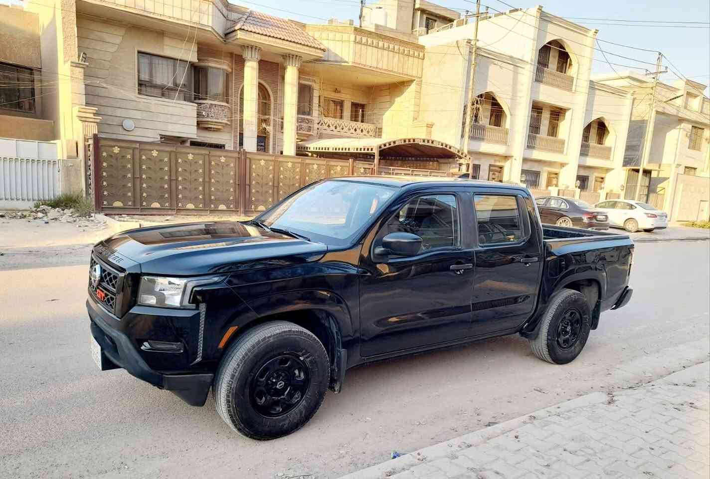 ﷽
السلام عليكم 
نيسان بيكم فر ونتير دبل قماره موديل (2022) وارد أمريكي
محرك ( 6 ) سلندر ( 3800 )
محرك وگير خير من الله 
رقم أربيل 
سنوية بأسمي جديدة
حادثها جاملغ وباب فقط من جهه الأيسرى صبغ فقط باب وجاملغ بدون داخل اريرباكات سليمه 

شاشة كبيرة
تحكم ستيرن جهتين
نقطه عمياء رادار خلفي و أمامي 
وتوقف ذاتي 
كاميرا خلفية
حساس خلفي
وباقي المواصفات معروفه 
مسوي صيانه كاملة للسيارة

ملاحظه ،،!
صور الحادث مرفقه مع الصور السياره 
ومراوس حسب الرغبه ،

العنوان : بغداد 
الهاتف : *********** وات ساب 
            ***********
