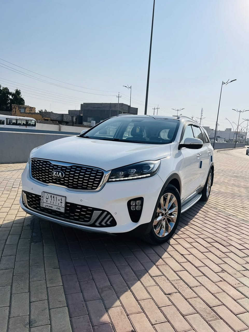 السلام عليكم
سورنتو جيتي لاين 

         GT LINE 

يعني فول الفول مواصفات 

لون ابيض 

موديل 2020

بنوراما

مقاعد حار + بارد 

مقاعد جلد 

ويل كروم 

معروفه الجيتي لاين اعله مواصفات 

رقم بغداد تحويل مباشر 

السياره بيه بارد وتكحيل شي قليل بالباب خلف السايق ولباقي كفاله

مكان السياره الرمادي 

اي استفسار على الرقم 

*********** واتساب
