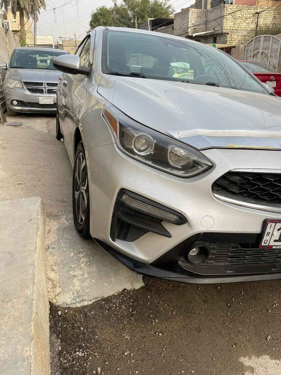 سلام عليكم كيه فورتي 2019
وارد أمريكا حادثة موضح بل صوره
ولون سلفر
محرك 2000 دوش كفاله 
كير مكفول
وسياره بسمي ثاني يوم تحويل

الموصفات

حساسات خلفية واماميه
تحكم استيرن
بيه ثلاث وضعيات قياده
وبيها موصفات هواي 
ويل كب
تخم ترارات جديد
السياره نضيفه وجاهزه
وسعر خاض
رقم الهاتف؛ ***********
