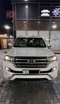 للبيع تويوتا لاندكروزر موديل2017 مكان سيارة البصرة قرب حي المهندسين تف...