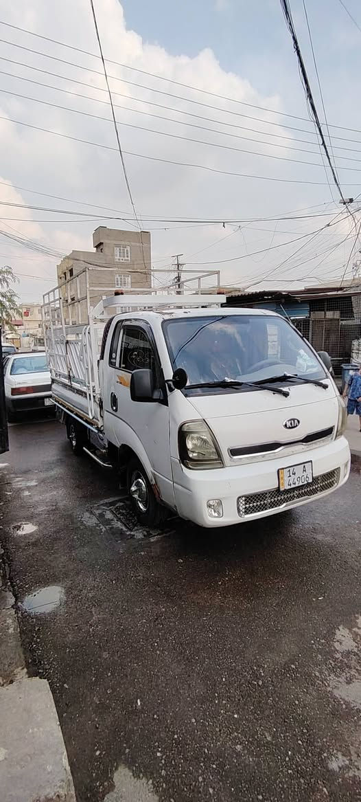 كيا حمل موديل ٢٠١٤ السياره رقم بصره انكليزي بأسمي هزه جديده داخل جديد السياره نضيفه بيها تلكيط مال خياسات بالدوسات فقط محرك مجفت جديد محرك 2700 مفتوح السعر 105 اوبيها مجال

 الاستفسار الاتصال بالرقم ***********
