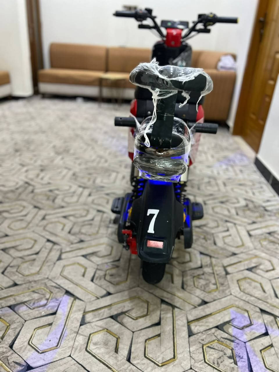 السلام عليكم دراجه ار9 16 امبير  موديل 2025 غراضه كامله السعر 400 وبيها مجال العنوان البصرة المعقل الرقم ***********
