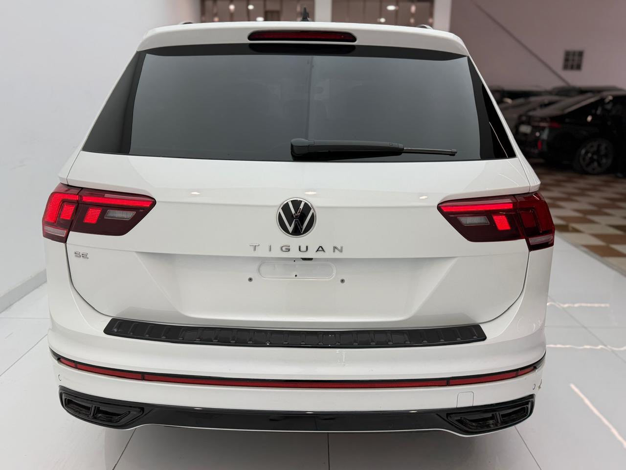 السلام عليكم تكوان R 2024 رقم الشاصي موجود للاستفسار ***********
