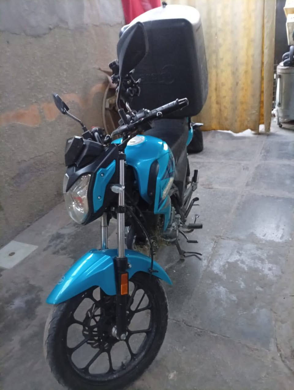 سلام عليكم دراجه ار كي دراجه جديده ماشيه 27الف دراجه رقم ربيل تحويل ثاني يوم مكان بغداد حي اور السعر 2300وبيه مجال رقم الهاتف ***********
