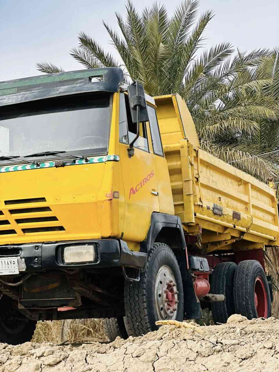السلام عليكم 
للبيع البي قلاب افيكو 
رقم كربلاء الماني سنويه جديده مداور ثانيوم
مكينه البي 8 وكير جديد 111 تخم تاير 
جاهزه شاصيه ما مكفول سعره 55 ورقه للستفسار *********** مكانه نجف
