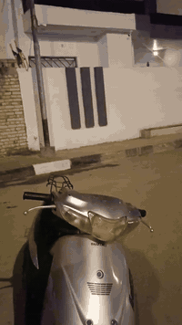 دراجه للبيع ساسوكي جنطه دراجه نضيفه ما مفتوحه أوراق السعر 400 وبيه مجا...