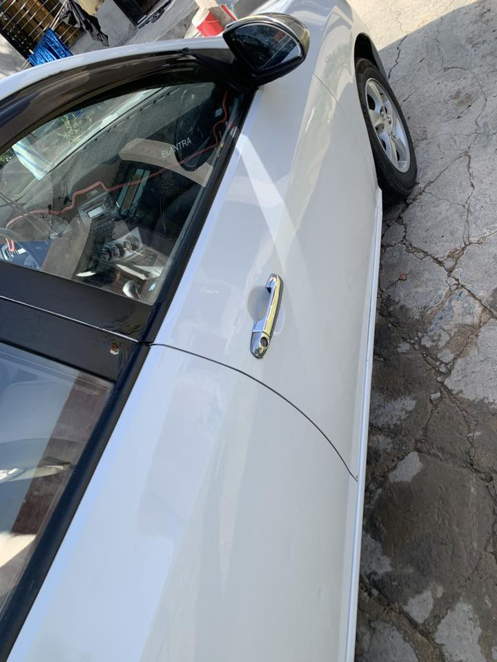 السلام عليكم 
انترا موديل 11  خليجي محرك 2000 سنويه نافذه قبل 4 اشهر شرط التحويل 
بيه بنيد وجاملغ مبدل وباب وجاملغ صبغ فقط 
اللاستفسار اتصل وتدلل 
بابل جبلة 
***********
***********
