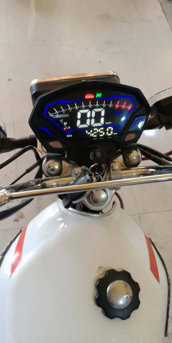 ماطور سونيك للبيع موديل 2024 ماطور احلا من صوره كهربائيات كله شغال اي عيب مابي منفيس موجود رقم الموبايل ***********
