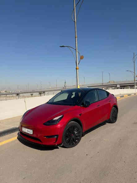 حبايب القلب شلونكم .. 🤍 

سيارتي للبيع تيسلا موديل y دبل ماطور 2023 ❤️

تمشي بلشحنه من 500 الى 560 كيلو

السياره اونلاين ومحدثه ومربوطه فون كي ❤️

السياره ماشيه 27 الف بس  

 حادثها فقط pdr بل جاملغ الامامي الايسر 

بدون لا صبغ ولا تبديل ولا ايرباك ولا اي شي 

السياره كليييين ونظيفه حيل وع ايدي 🤍 

السياره عليها كت كامل من اللحيه للدفيوزر ⚡️ 

شنو شي ببالك من اكسسوار موجود عليها 

عليها 

سكوبات 

دوسات 

كفر كامرات كاربون  

سبايدر اصلي  

دفيوزر 

تضليل سكف كامل 

ومسويلها الجام عازل للحراره مغلفه 

ومغلف التكم والايتات 

عليها مكان مال شحن led 60 w 

أناره داخليه كل السياره  ⚡️❤️

مختصر الحجي كلشي عليها وبيها😂 

السياره نظيفه حيل وع ايدي 

اي نواقص مابيها ع فحص وع سونار 

مكانها بغداد شارع فلسطين 

سعرها ب 238 وبيها مجال بسيط كلش الي تفيده يشلع عيوني 

*********** 

تشوفها غاليه عليك كلمه  حلوه منك تكفي ❤️ بغداد
