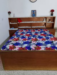 غرفه اخشاب للبيع للتواصل الاتصال على رقم 07818829424