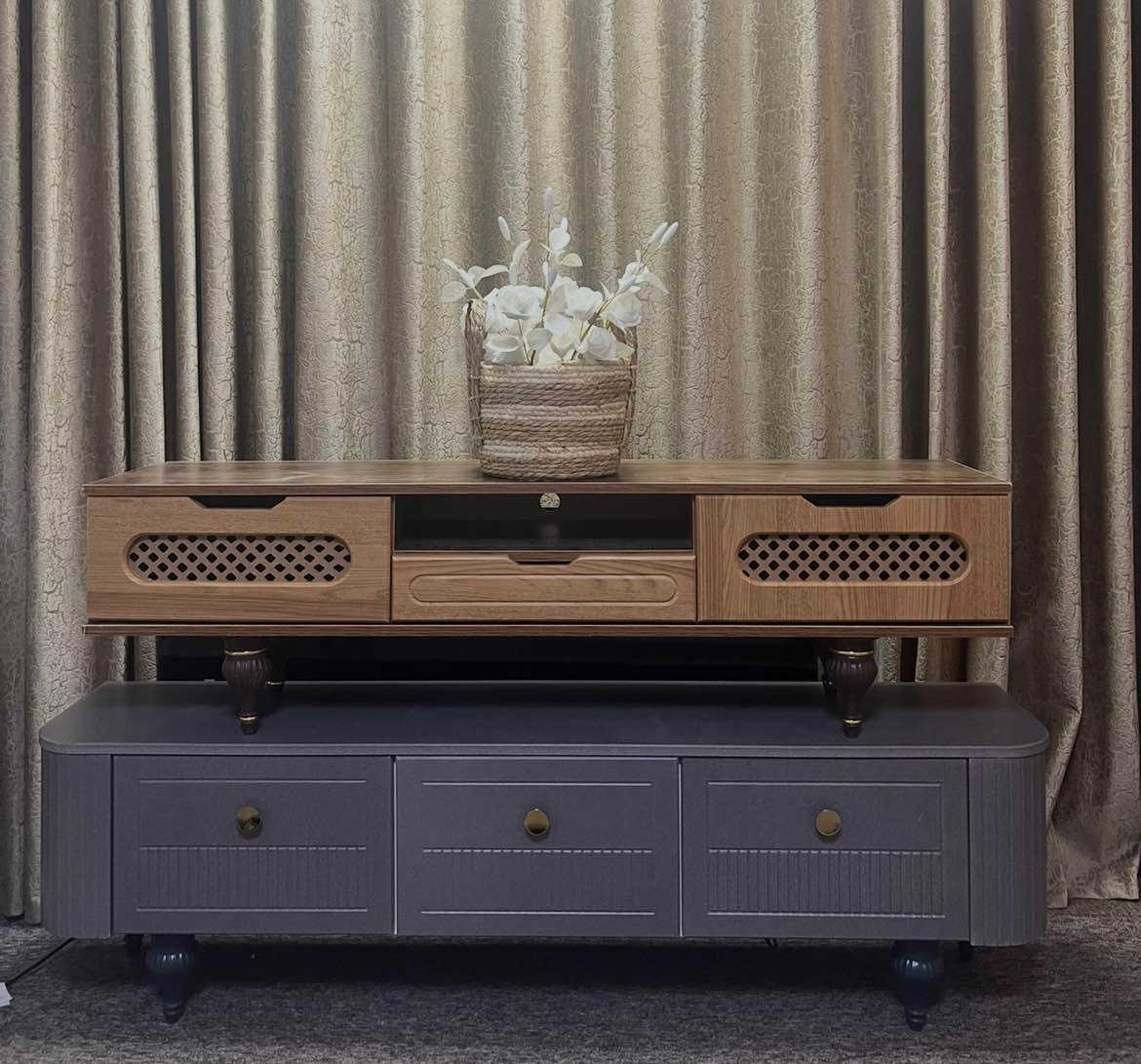 بلازمات قياس 43/50/55/60/70.      كل قياس وسعره / ميز بلازمه قياس 160 س و140 س//للحجز ***********   يوجد توصيل مجاني Singapore
