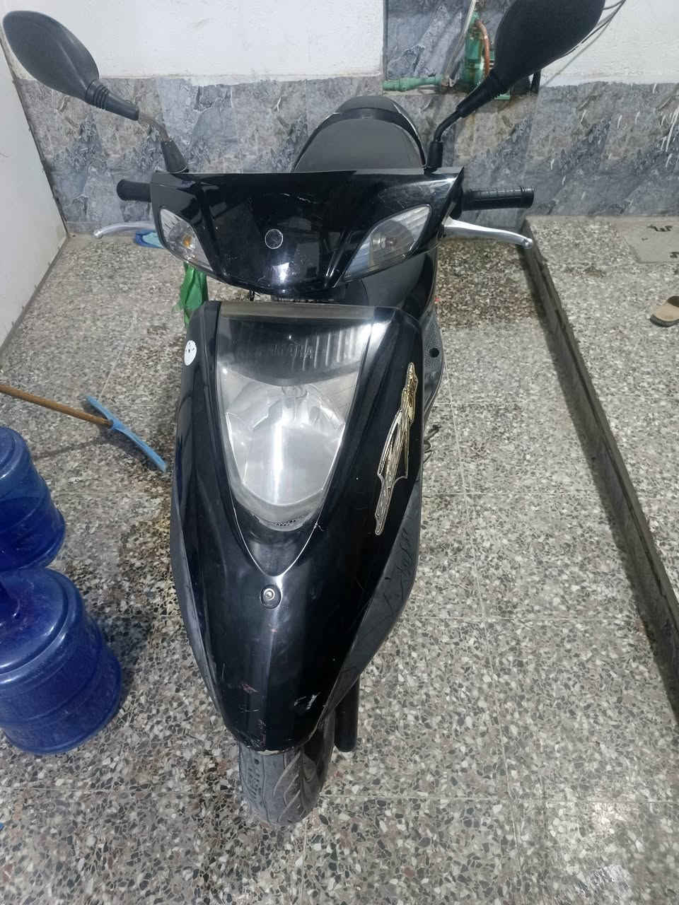 سلام عليكم دراجه بريز صارلهة ٢٠يوم من نازله بعدهي زيرو السعر850وبيهة مجال مكانهة مدينه الصدر الشماعيه للتواصل***********
