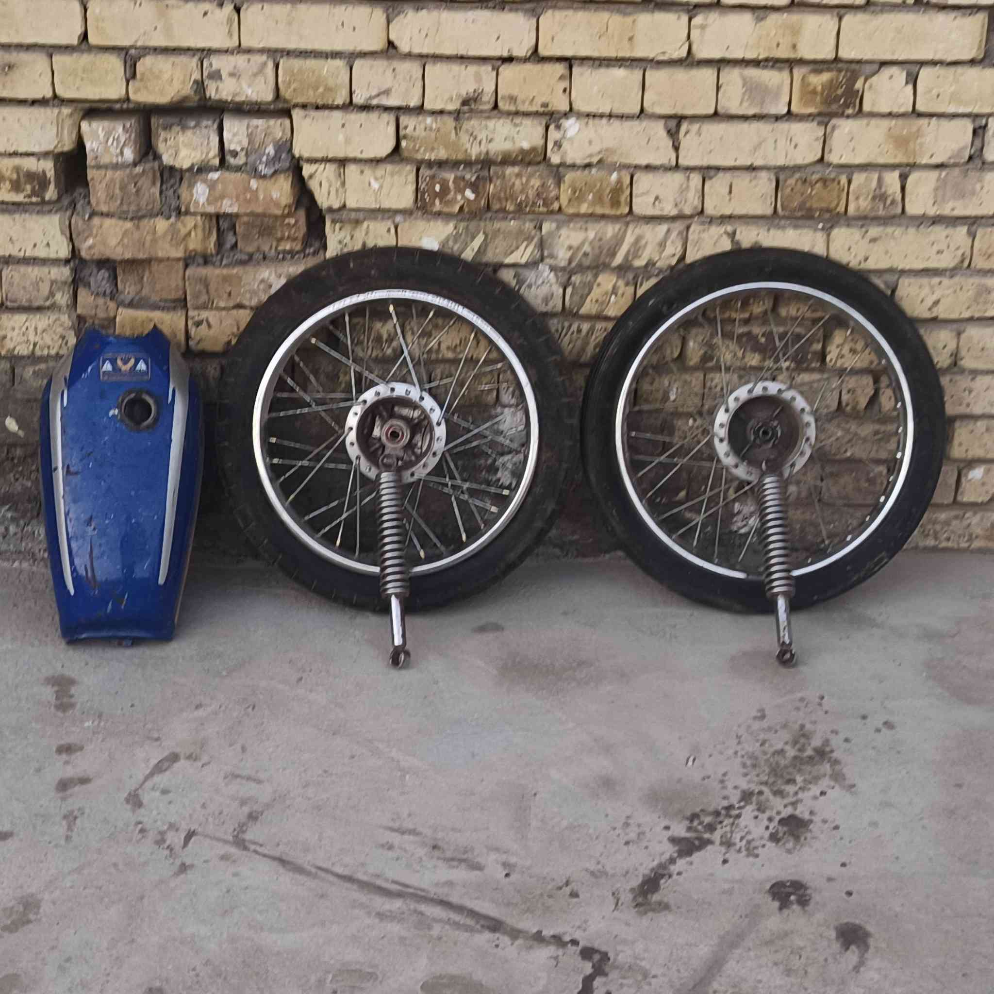 وياله هنه وجوابتهم وتايرهن تعال نفخ وشد مال نامه ختم للبيع ودبلات وره وتانكي 

مكاني شطره 

وهاذ رقمي ***********
