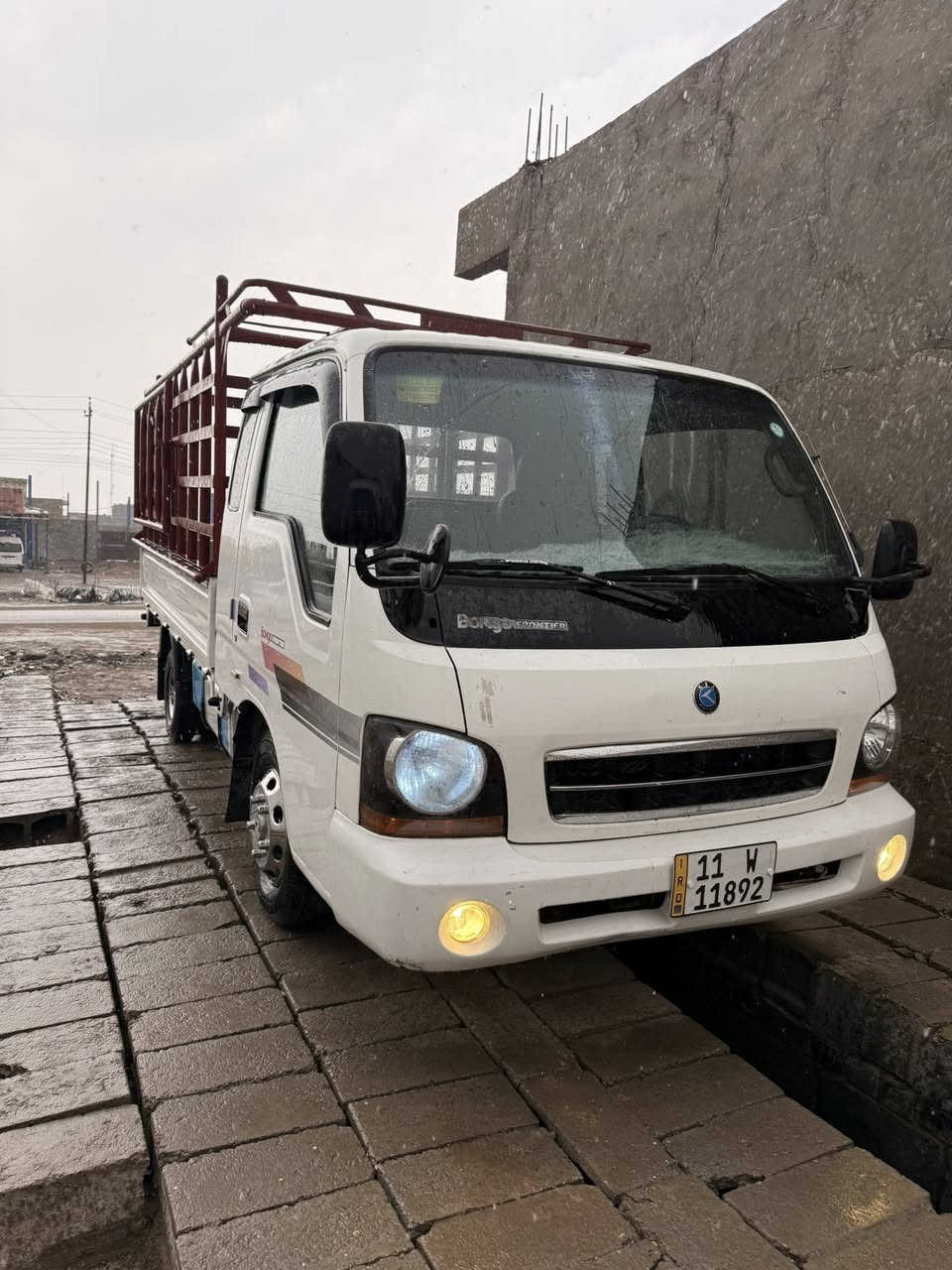 كيا فنتيرة ام عيون كهربائيات كاملة رقم بغداد مكفولة كير و مكينة و شاصي منضومة تبريد عوزهة بس كمبريسر 
موديل 2000

السعر 85 
للستفسار ***********
