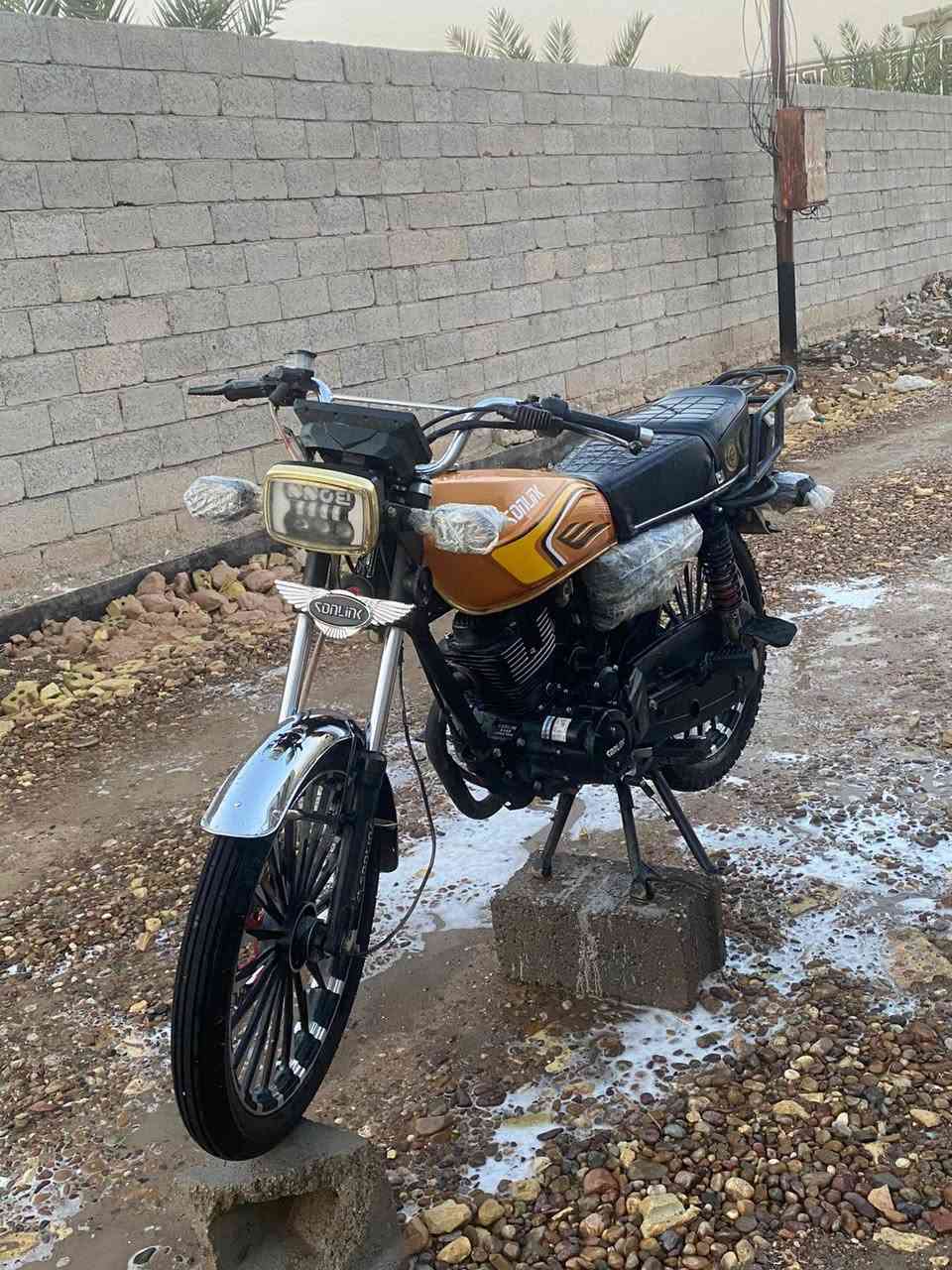 سلام عليكم دراجه ايراني سونك موديل 2025جديده ومحركها 200ccنضيف مكفول اوراق موجوده رايدها ب675وبيها مجال كلش قليل
مكاني بغداد تغاطع نهروان رقمي ***********
