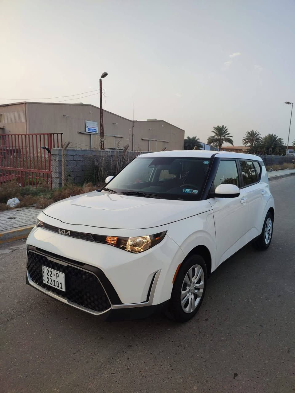 السلام عليكم
للبيع فقط كيا صول موديل 2024 الشكل الجديد مع العلامه الجديده  رقم اربيل الجديد لون ابيض
فحص هزه ترقيم جديد السياره جديده بمعنى الكلمه صبغ جاملغ بنيد بدون ايرباك فقط استيرن وراجع بلادي شركه  دواخل بدنه براكيت راديترات كله بلادي السياره ماشيه 20الف فقط يعني زيرو 
المواصفات
شاشه كبيره مع كامره دواره شاشه كبيره
مانع تصادم
رادار امامي 
ثلاث انظمه قياده ايكو وعادي وسبورت
محرك 2000 دوش 
فول تحكم استيرن
السياره باسم شركه وعندي وكاله عامه باسمي تريد تحويل أو وكاله اني حاضر
داخل اسود ورصاصي
سبير مع  العده كامله كتلوكات الشركه وياها 
مكان السياره بغداد 
الهاتف ***********
الهاتف***********
دزلي خاص او واتساب ادزلك صور الحادث
