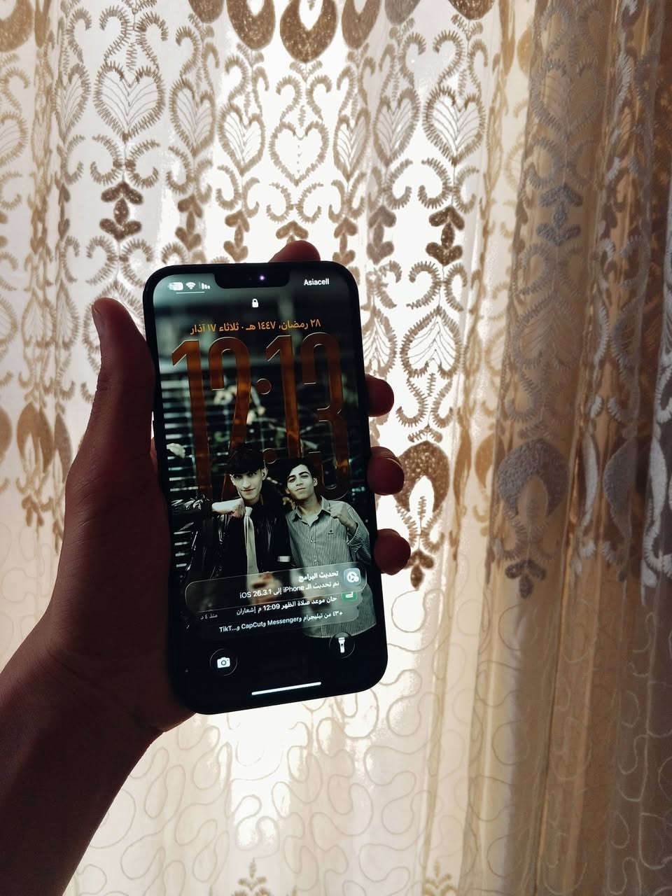 .
ايفون 13 برو ماكس 256 نظيف 
( مبدل شاشة اصلية وعدسة كامرة فقط ) 
بطارية بلادية 79 صرفية شحن منتازة 
سعرة 550 وبي مجال بس 25 حك جيتك يعني قفلة قفلة بدون عملة 525 بدون لاتعبك ولتعبني ***********
