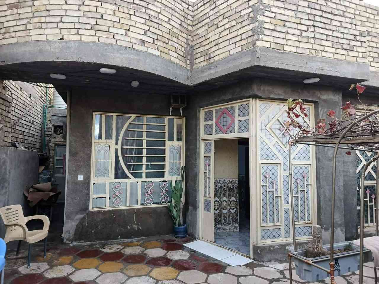 السلام عليكم
دار للبيع طابو صرف مساحه 200  عنوان النهروان الشمري شارع الضغط خلف حسينيه زينب الكبرى بيت مرتب ونضيف يتكون من استقبال وصاله ومطبخ وغرفتين نوم السعر 85 للتواصل خاص او اتصل بالرقم ***********
