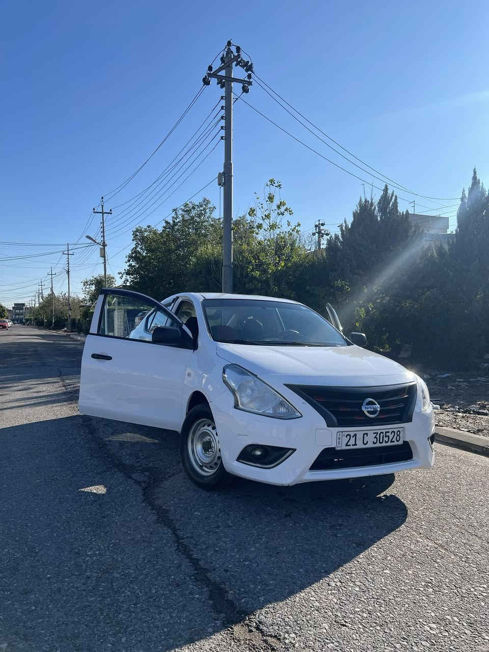 السلام عليكم 
نيسان صني هندي 
موديل 2020 
سياره نضيفه رقم اربيل  
ضرر صندوك تبديل وارضيه مرشوشه صبغ 
سعر 106 
*********** للاستفسار ع رقم واتس
