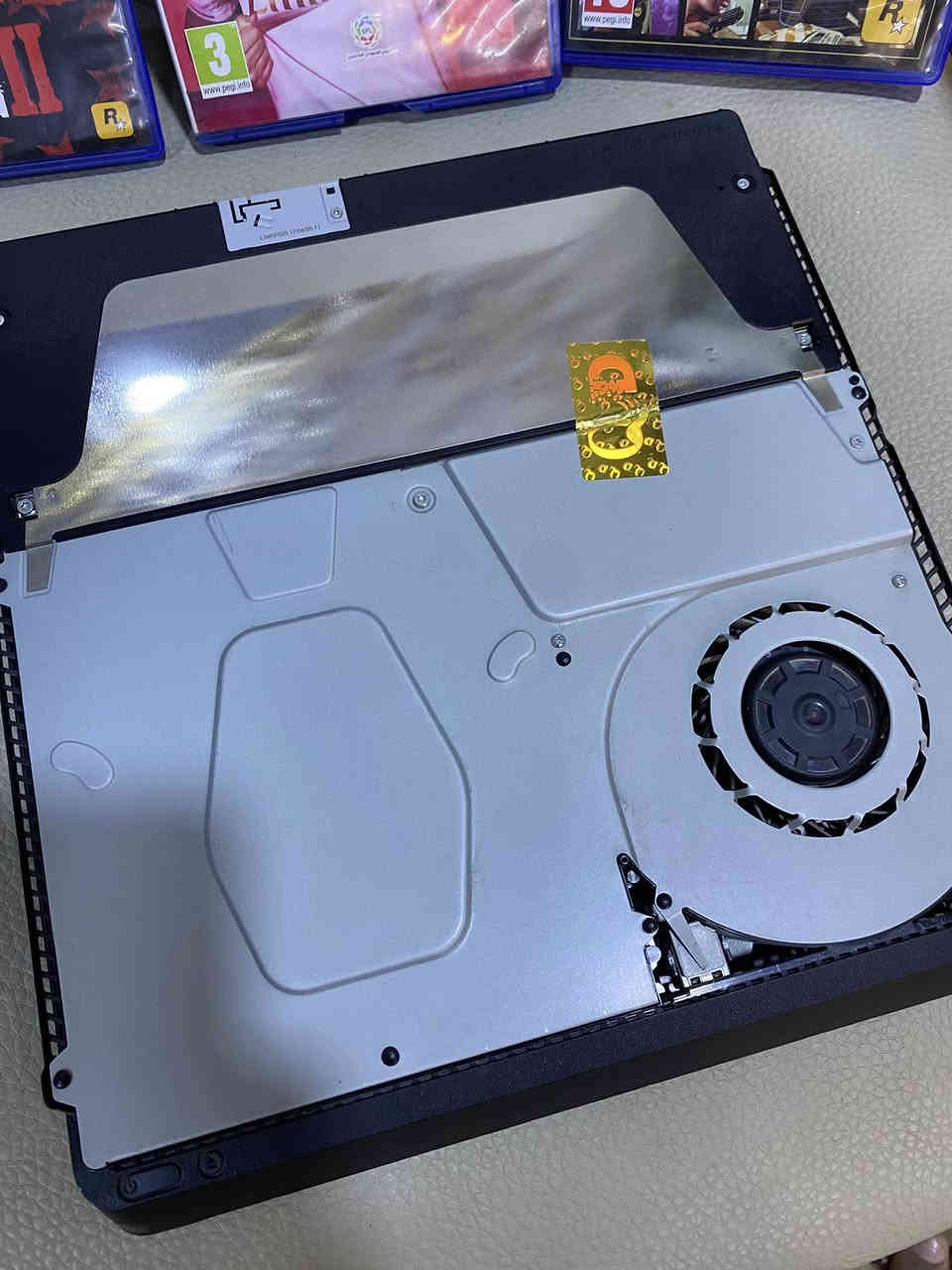 بلي 4 سلم اون لاين وياه 2 يدات و3 اقراص السعر 280 العنوان ميسان تواصل ***********
