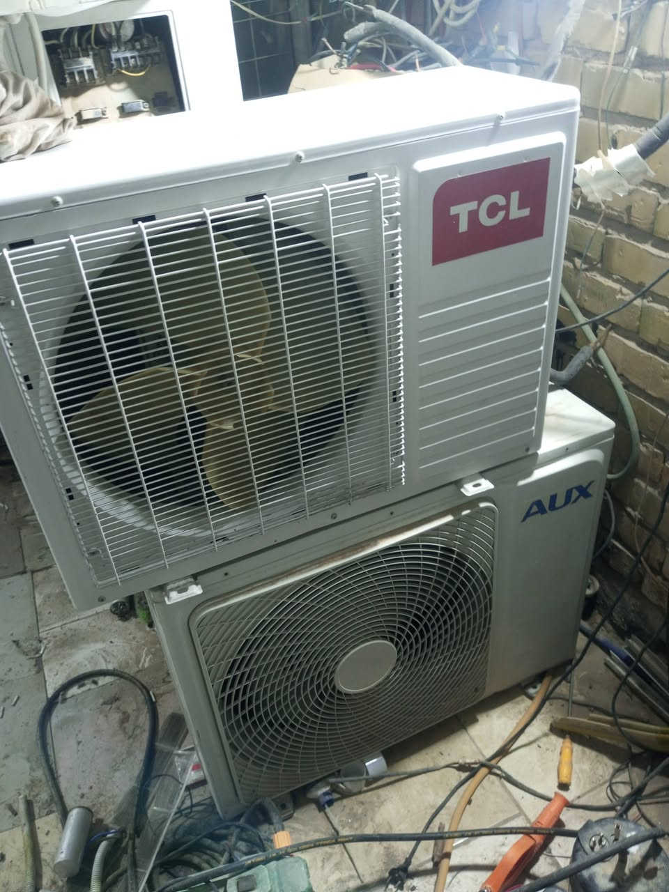 خارجيات 2طن وخارجات 3طن وداخليت كنتوري وجداري  2طن 3طن العنوان النجف الاستفسار ***********
