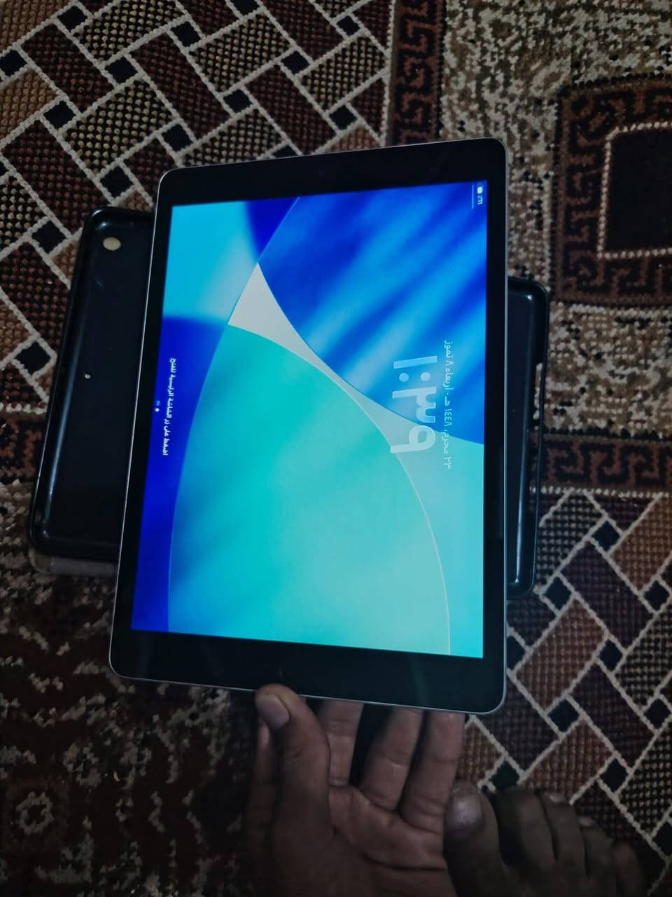 ايباد 9 ذاكرة ٢٥٦ مكفول من عطل وتصليح للبيع او مراوس بجهاز ***********
