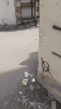 بيت معروض للبيع مساحتة ٦٥ متر سند ٢٥ بأسمنة يتحول باسم الشراي الكريعات...