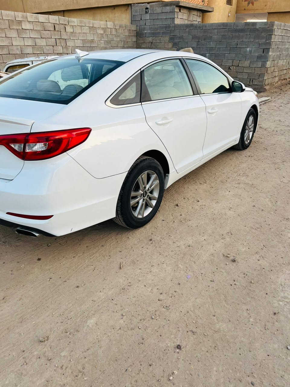السلام عليكم للبيع هونداي سوناتا 2016 امريكي كلين بدون ضرر رقم انبار سنويه جديده صدر جديد تخم داير كله جديد مكفوله كفاله كامه من الصبغ بس بيه تكشير بل قماره العنوان الانبار جزيره الخالديه السعر 140 رقم الهاتف ***********
