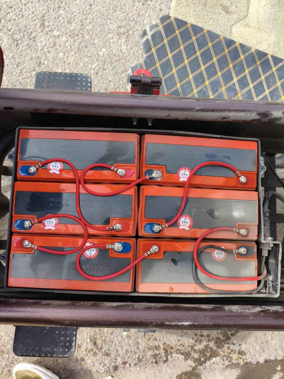 بطاريات عدد 6 استخدام 3 اشهر بس بيهن نفخة بسيطه ابيعك عالفحص يقرن كلهن 10 وفوك تروح بيهن للكرمه وترجع شرط ..
السعر .. 110 .. وبيهن مجال ..
*********** .. واتساب ..
*********** ..
