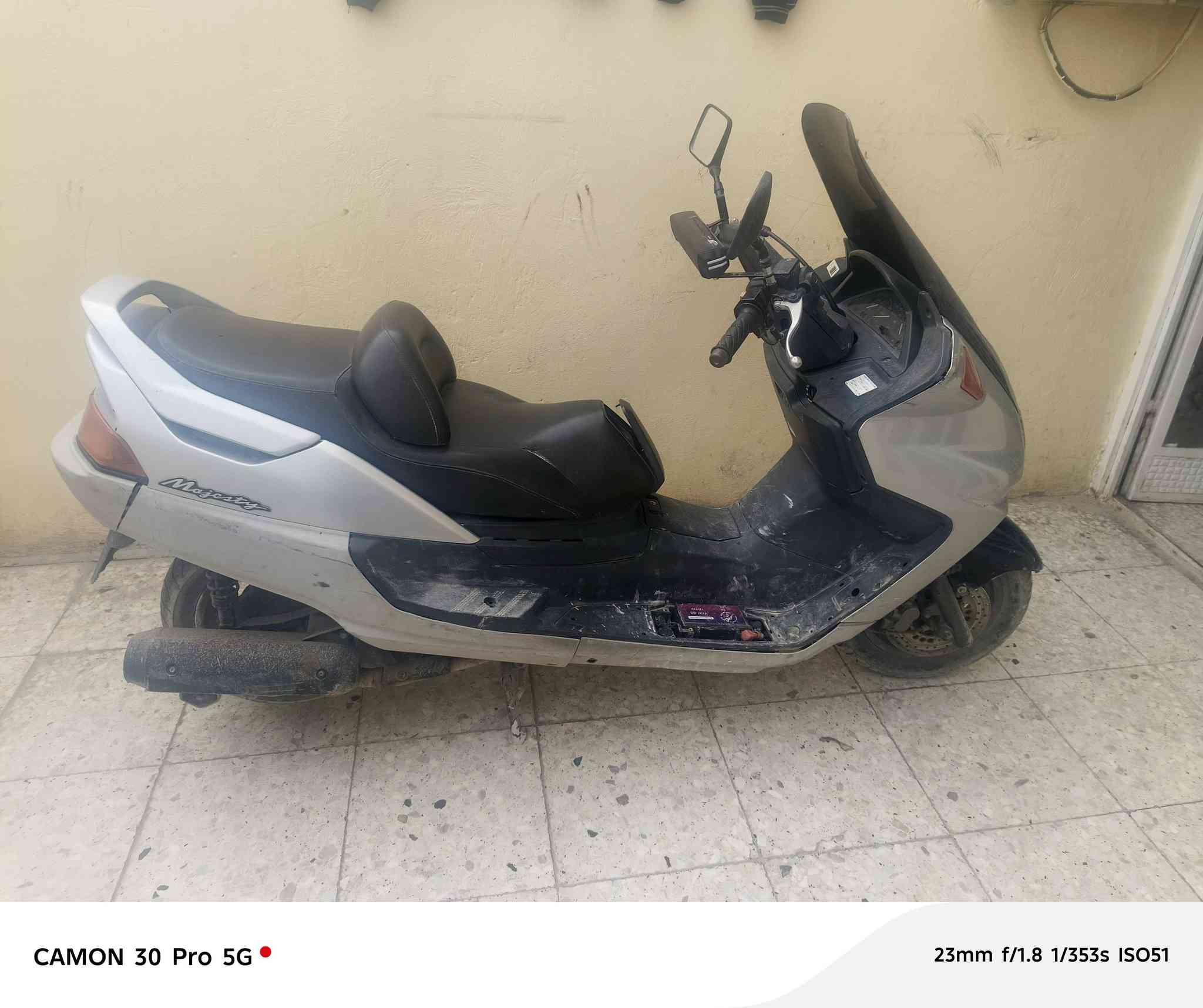 دراجه ماجسته نضيفه مكينه برغي ما مفتوح بيهه النظافه كدامك بلصورة بيهه تبخير السعر 550 الف وبيهه مجال بسيط المكان بغداد الرستميه ***********
